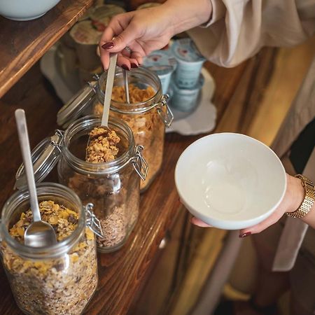 La Locanda Del Borgo Torrechiara Eksteriør billede
