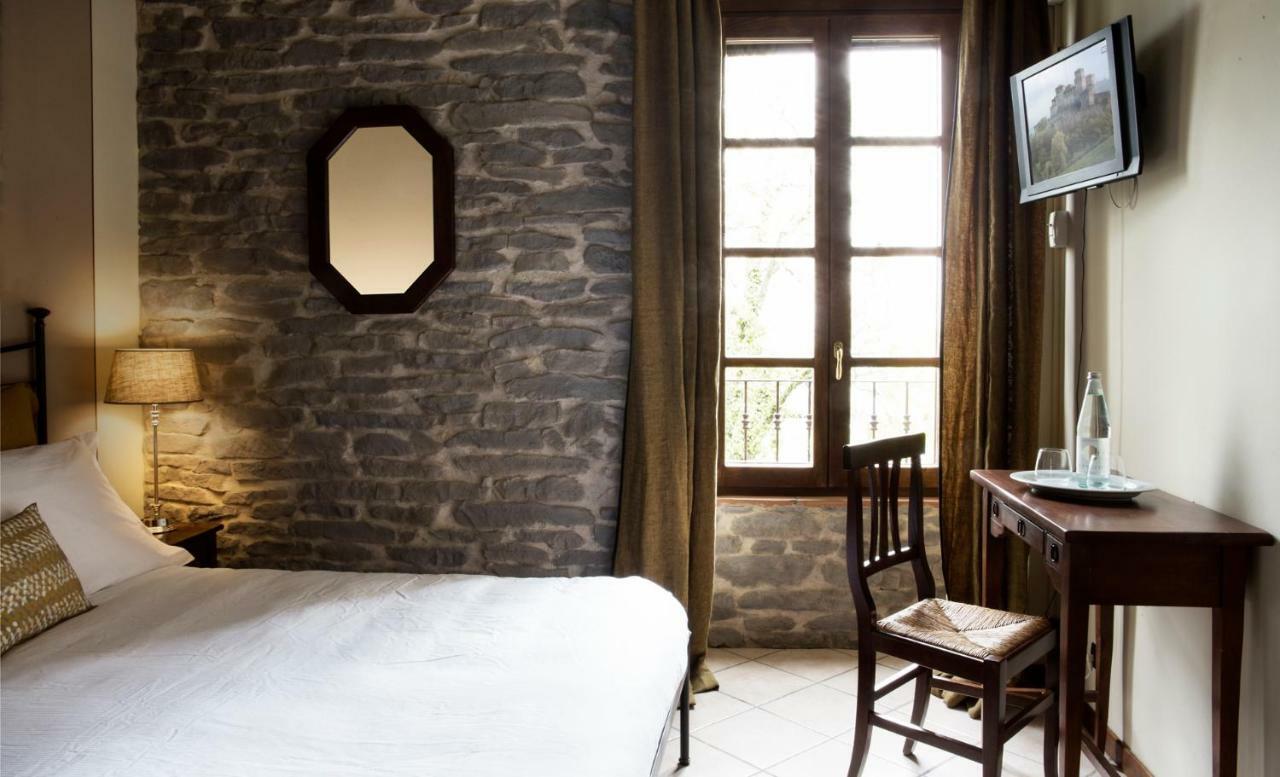 La Locanda Del Borgo Torrechiara Eksteriør billede